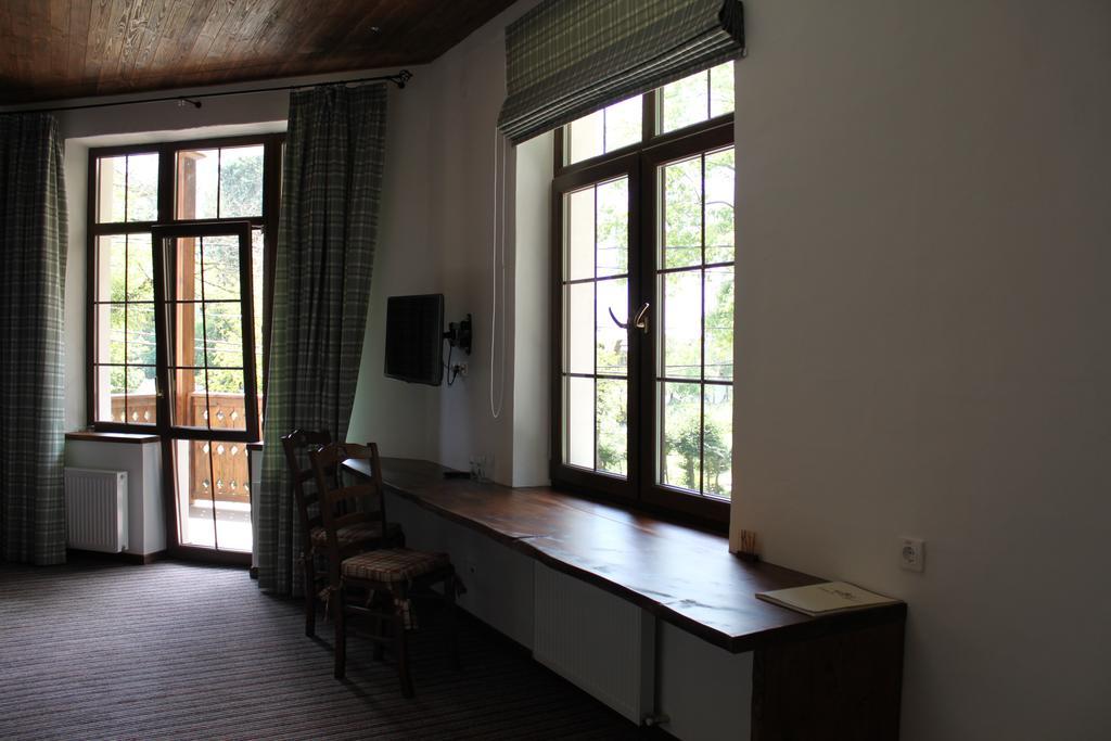 Shpatser Hotel Briukhovychi Esterno foto